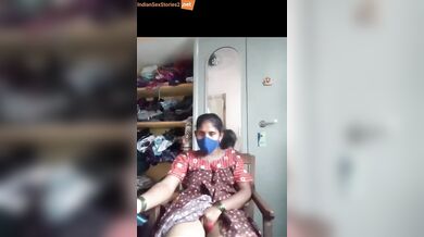 Kannada housewife Bhabhi vibrator fucking mms