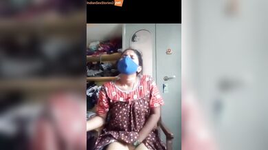 Kannada housewife Bhabhi vibrator fucking mms