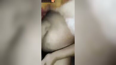 Housewife aunty fucking with lover in xxx affair video