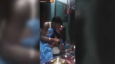 Bihari guys lips kiss and boobs pressing with randi