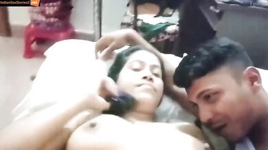 Bangla housewife fucking lover in xxx scandal video