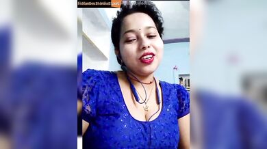 Lusty bhabhi dirty hindi talking in live show