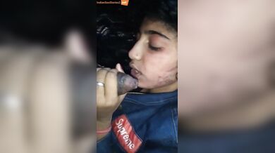 Sexy girl blowjob with full gaali galoch (hindi mms)