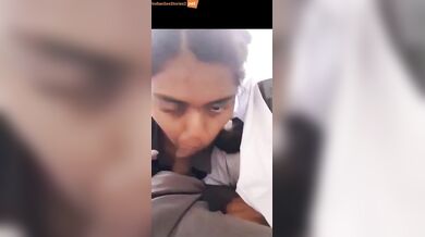 Mumbai college girl sucks boyfriend in heavy traffic