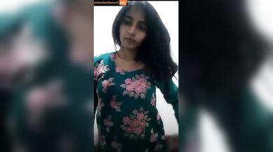 Hot muslim girl pussy rubbing xxx mms