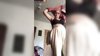 Hot desi teacher aunty clothes changing nude mms