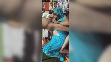 Sexy rajasthani mom shilpa sucking thick cock of neighbour