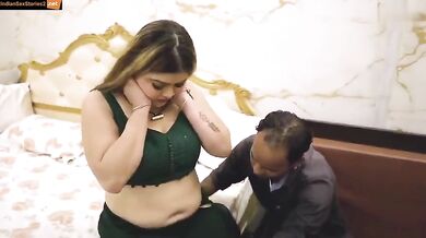 Rich aunty plumber xxx web series (Hindi)