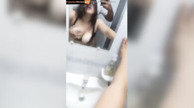 Pakistani widow aunty bathroom sex with son’s friend