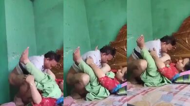 Bhabhi fucked budha kirana uncle for free groceries