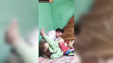 Bhabhi fucked budha kirana uncle for free groceries