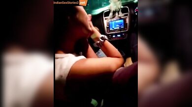 Hot delhi girl car boobs sucking mms
