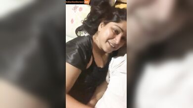 Randi housewife aunty full xxx blowjob selfie