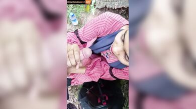 Young nurse student sucking cock of senior (outdoor MMS)