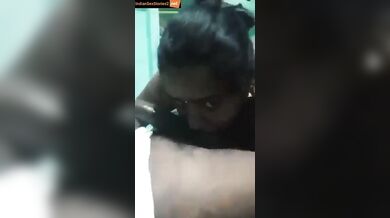 Mature tamil slut sucks cock and shows to her husband live