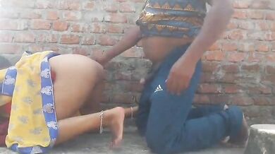 Indore hot bhabhi fucked by neighbour on the terrace