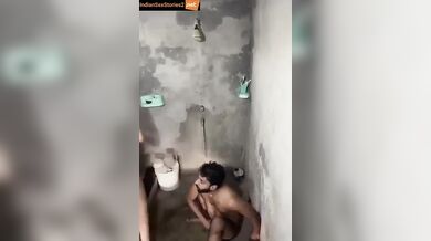 Faisalabad pakistani bhabhi full hot toilet sex video