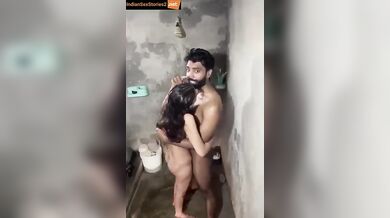 Faisalabad pakistani bhabhi full hot toilet sex video