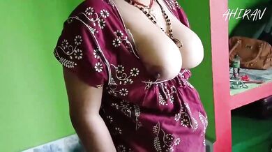 Gas cylinder guy made big boobs mms with aunty