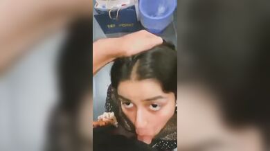 Delhi mangetar girl mall bathroom sucking video