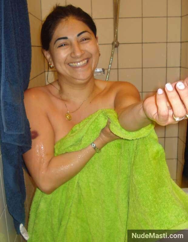 Beautiful desi bhabhi inside bathroom