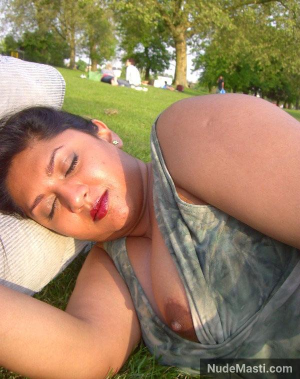 hot busty indian callcenter girl nipple out