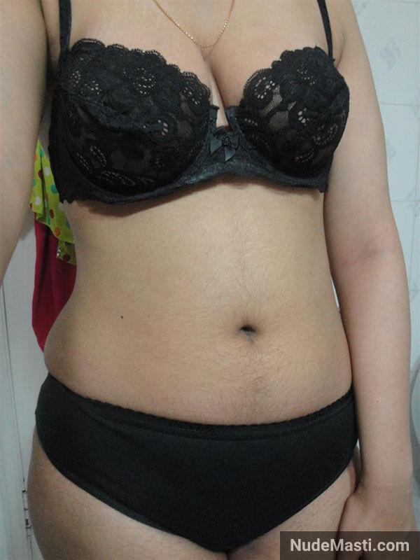 indian teen nude in bra and pantie