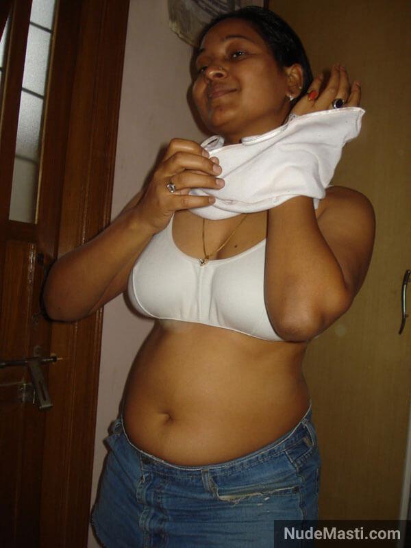 amateur tamil wife stripping