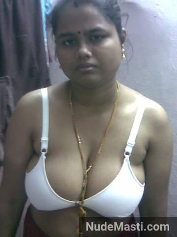 sexy rural aunty in bra