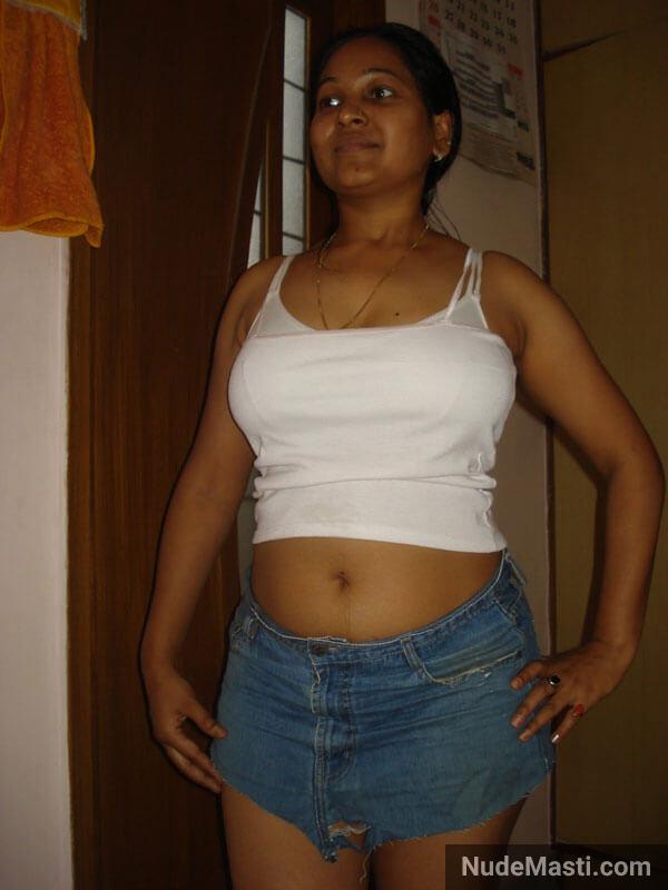 shy chennai wife navel