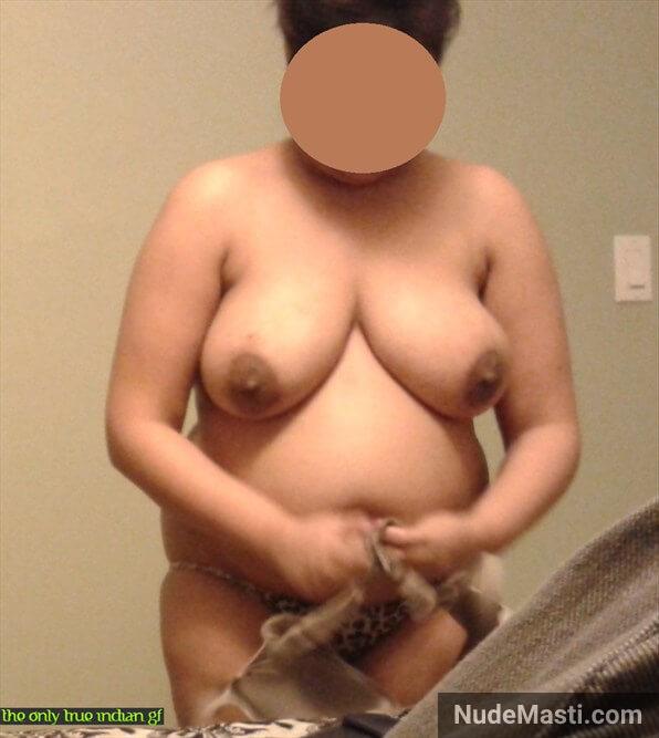 busty desi aunty caught naked on spy cam