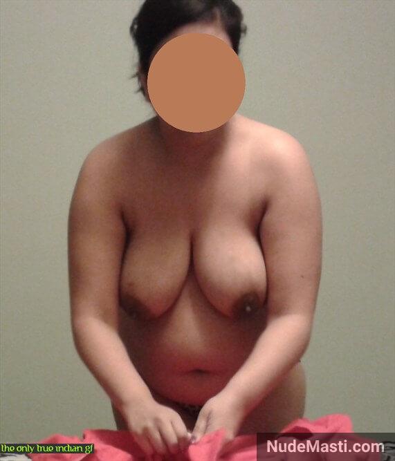 busty indian aunty big-boobs caught on cam