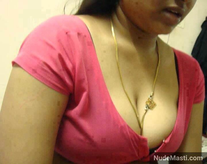 hot Indian deep cleavage of my girlfriend