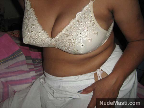 hot Indian deep cleavage of neighbour