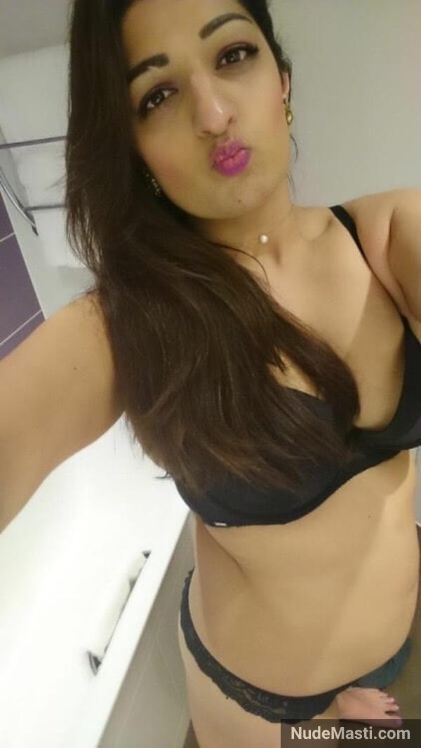 Beautiful Indian airhostess hot in bra